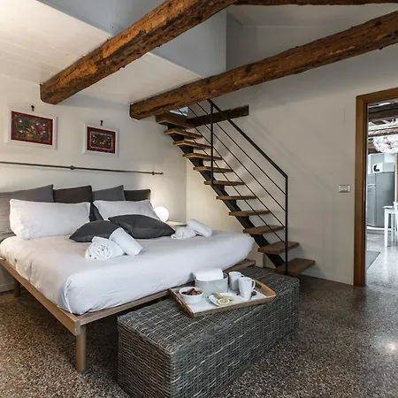 Design District Apartment R&R-2